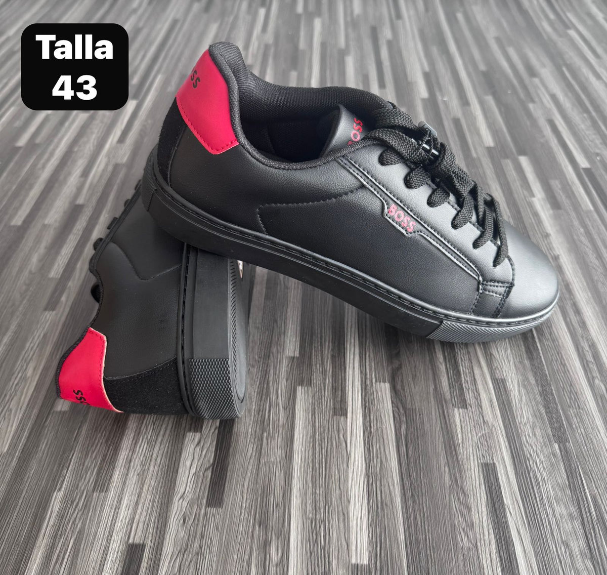 Hugo Boss Talon Rojo