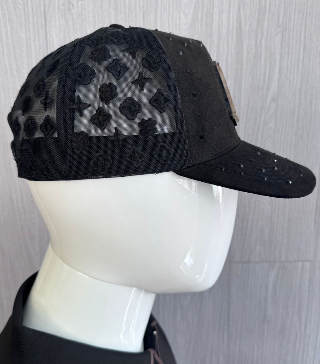GORRA MALLA LV  DISTINTOS ESTILOS