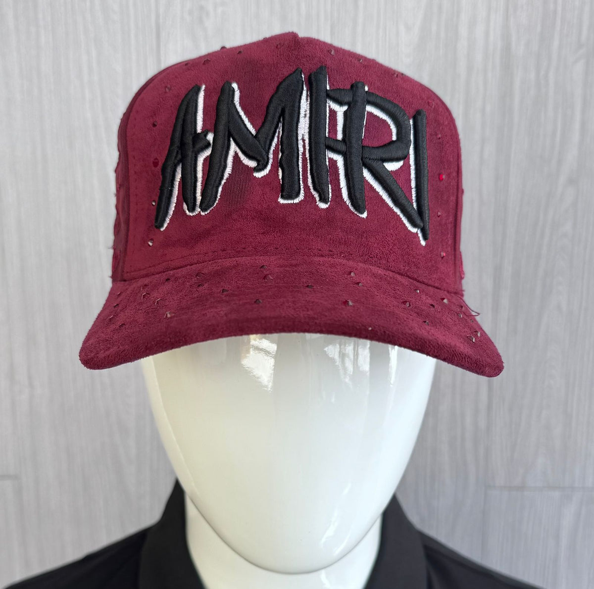 GORRA MALLA LV  DISTINTOS ESTILOS