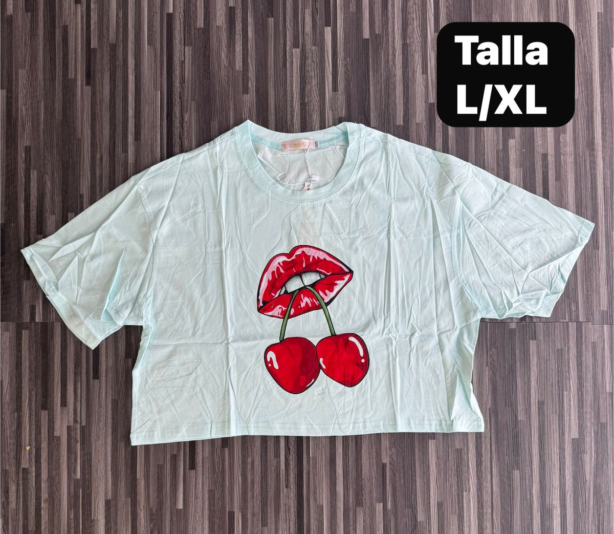 CROP TOP LABIOS CEREZA